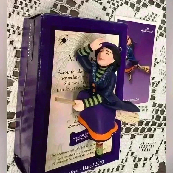 Hallmark Keepsake 2003 “ Mesmerelda”  Halloween Witch ornament - Picture 7 of 8